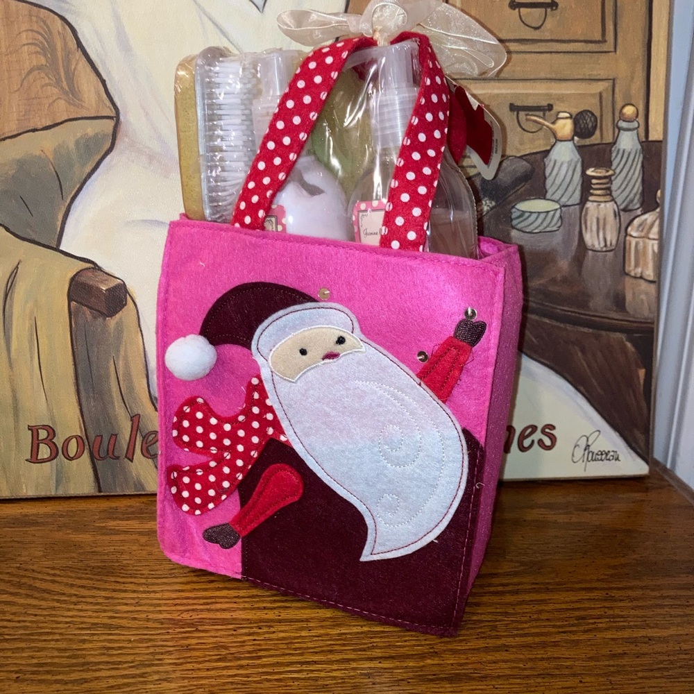 Jasmine La Belle Spa Bundle - Christmas - NWT